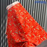 آیا به دنبال پارچه وال طرحدار مناسب برای دوخت پیراهن، مانتو، بلوز، و دامن هستید؟ با پارچه‌های با چروک‌پذیری کم از مجموعه "پارچه قائم"، به تنوعی عالی از جنس‌ها و طرح‌ها دست پیدا کنید.