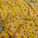 آیا به دنبال پارچه وال طرحدار مناسب برای دوخت پیراهن، مانتو، بلوز، و دامن هستید؟ با پارچه‌های با چروک‌پذیری کم از مجموعه "پارچه قائم"، به تنوعی عالی از جنس‌ها و طرح‌ها دست پیدا کنید.