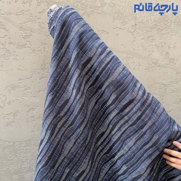 آیا به دنبال پارچه‌ ژاکارد مناسب برای دوخت پیراهن، مانتو، دامن، و کت هستید؟ با پارچه‌های ژاکارد کره ای از "پارچه قائم"، به تنوعی عالی از جنس‌ها و طرح‌ها دست پیدا کنید.