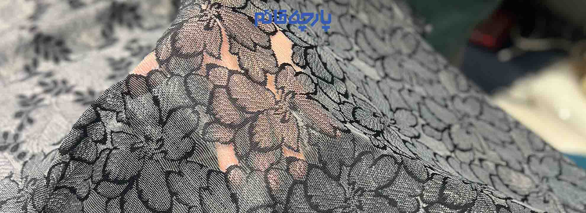 پارچه مجلسی دانتل طرح گل طوسی رنگ