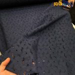 پارچه بهاره و تابستانه وال خامه دوزی کره ای رنگ سرمه ای طرح گل متوسط