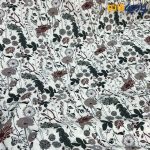 پارچه بهاره و تابستانه وال طرحدار کره خاص زمینه سفید گل ریز خطی