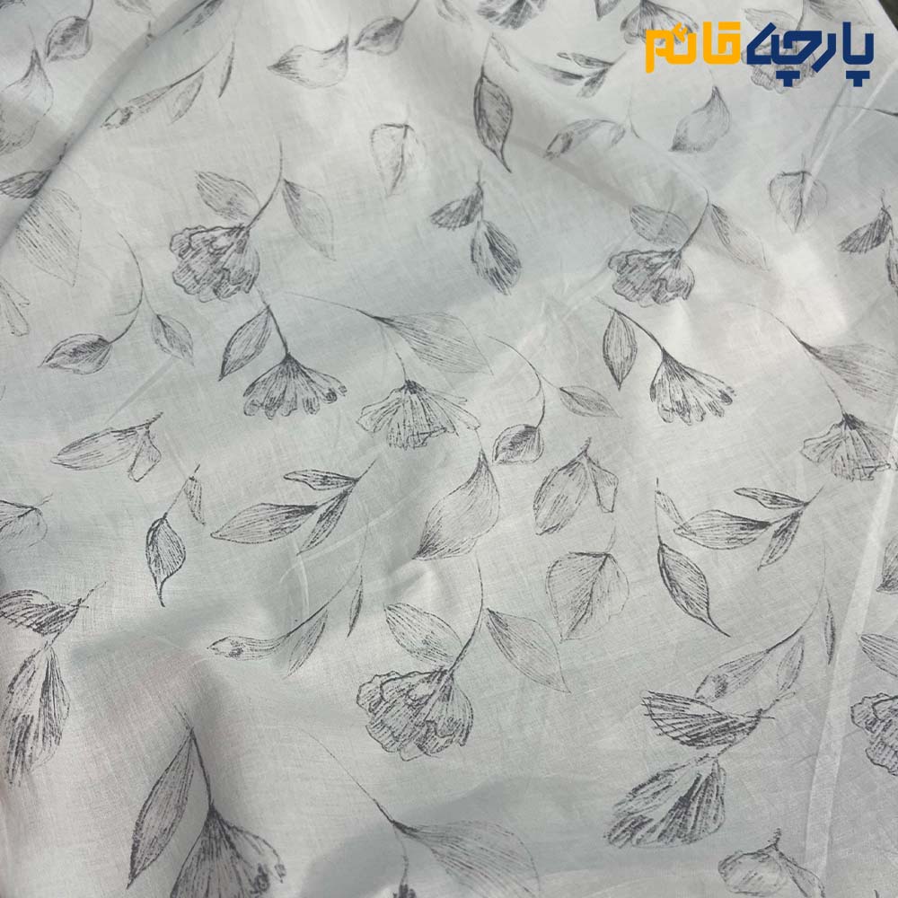 پارچه بهاره و تابستانه وال طرحدار کره زمینه آبی طوسی روشن گل طوسی ذغالی.