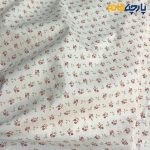 زمینه رنگ کرم روشن گل ریز قرمز 2