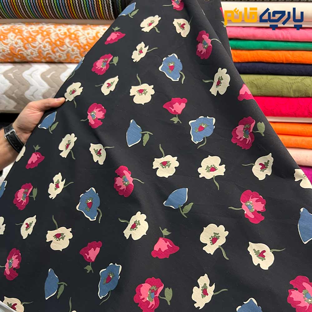 زمینه مشکی گل طرح نقاشی رنگی 1