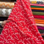 قرمز طرح گل و شاخه خطی کرم روشن1