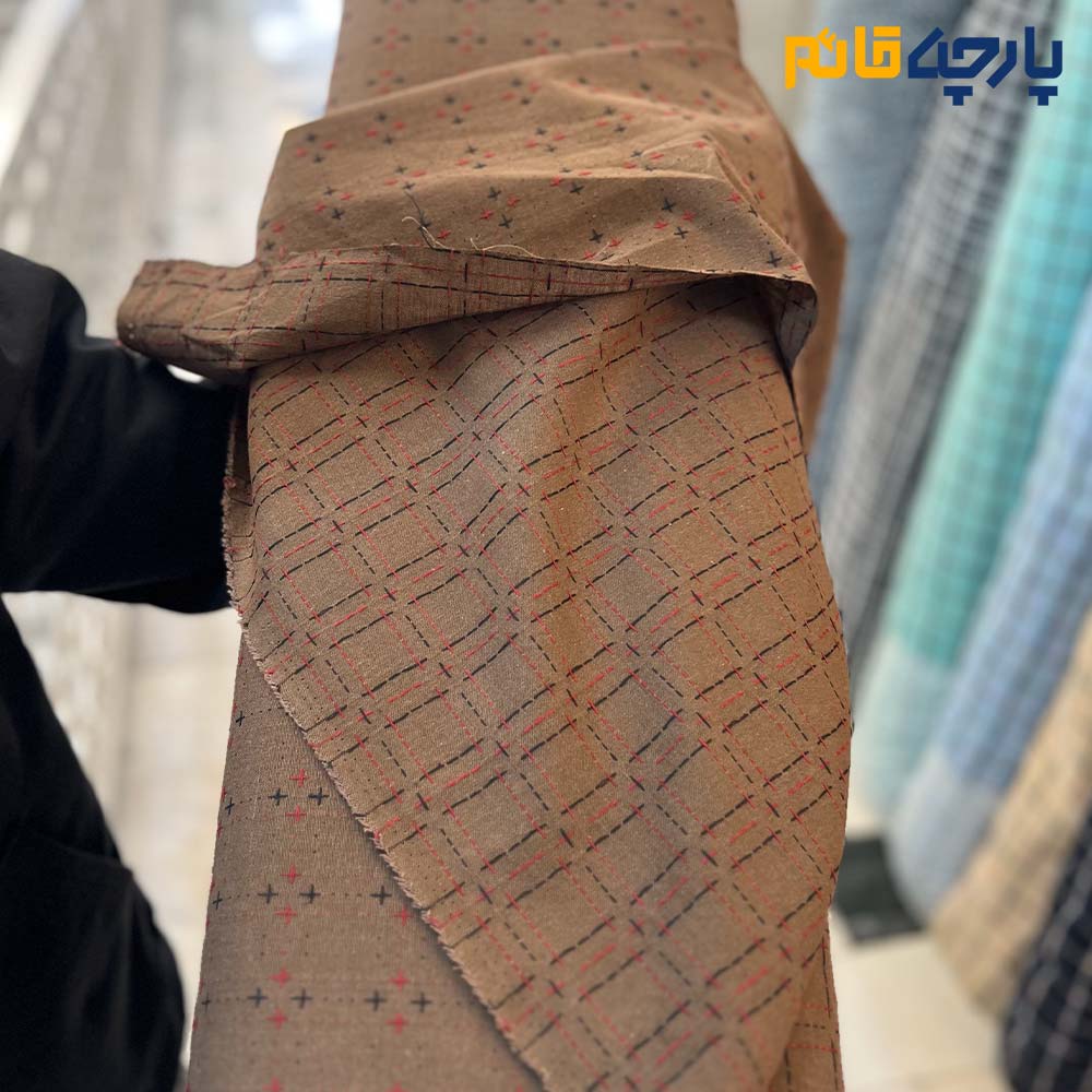 پارچه بهاره تابستانه لینن طرحدار کوک دوزی ۲ رو رنگ قهوه ای نسکافه ای متوسط 1