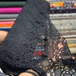 پارچه مجلسی تور کتان قلاب بافی رنگ مشکی طرح مربع