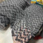 پارچه مجلسی دانتل ایتالیایی طرح برجسته زمینه سفید با مشکی پولک دوزی شده