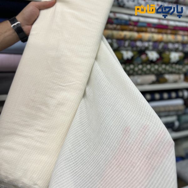پارچه بهاره و تابستانه وال طرحدار بافت از خود طرح ریز مربعی رنگ شیری