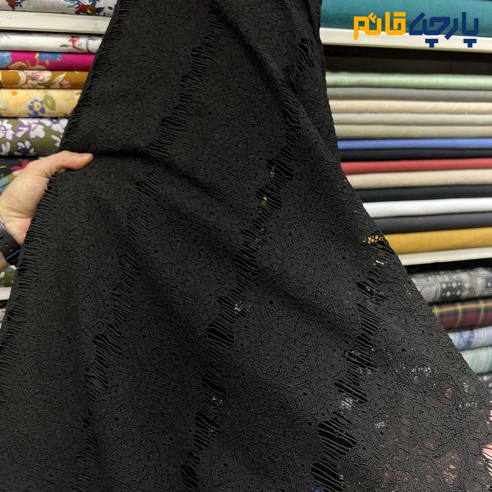 پارچه مجلسی دانتل طرح ریش و خطی رنگ مشکی