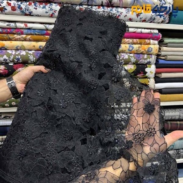 پارچه مجلسی دانتل مشکی زمینه اورگاندی گل برجسته