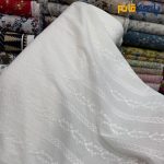 پارچه بهاره و تابستانه وال خامه دوزی کره ای رنگ سفید آفوایت طرح خطی خاص