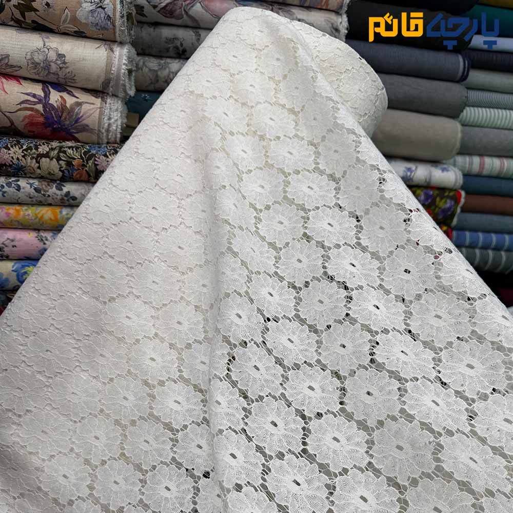 پارچه مجلسی تور کتان کره ای طرح گل شش ضلعی رنگ سفید