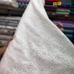 پارچه بهاره و تابستانه وال خامه دوزی کره ای طرح گل به هم چسبیده رنگ سفید