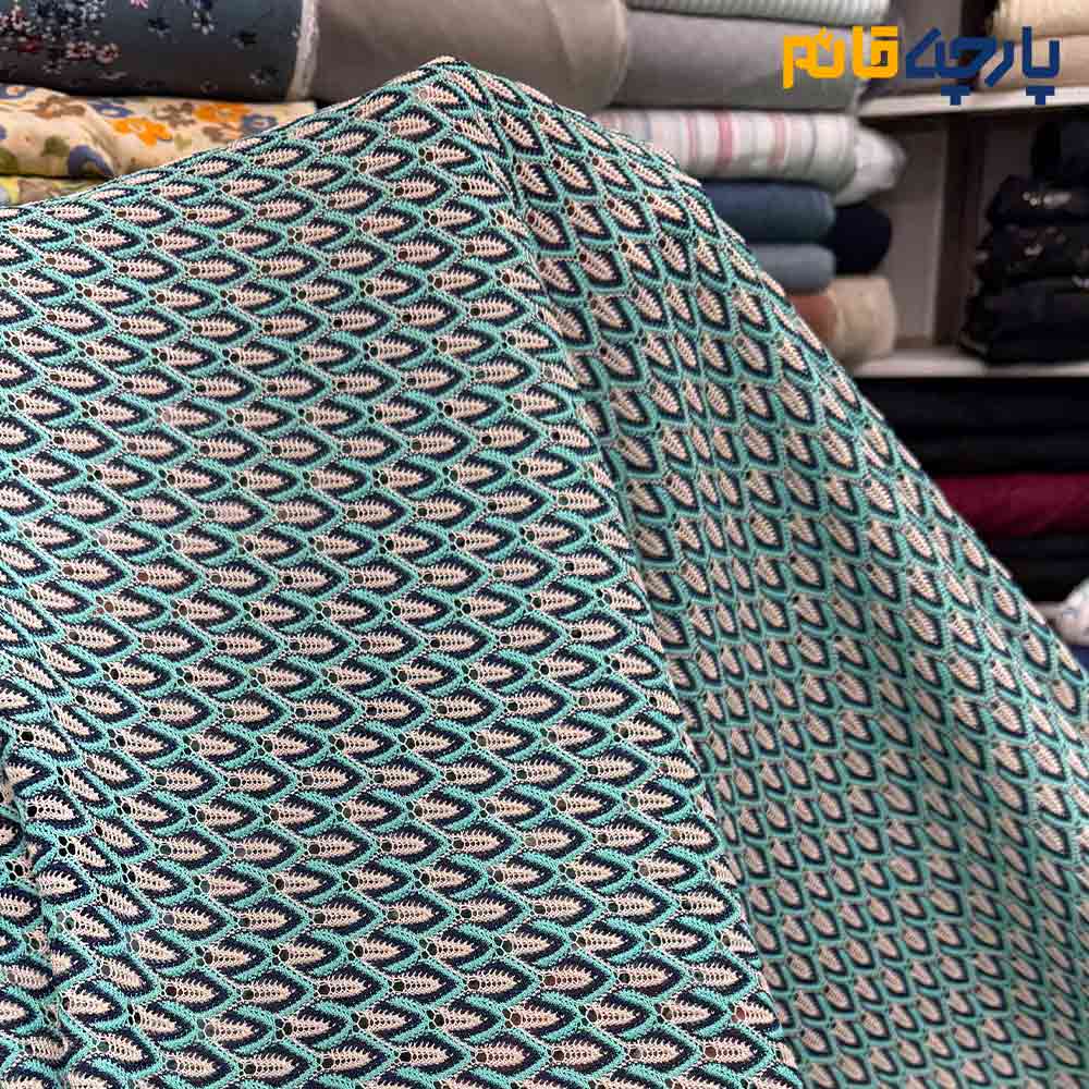 پارچه بهاره و تابستانه میسونی بهاره طرح ریز زیگزاگ رنگ آبی فیروزه ای با سرمه ای خاص