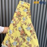 پارچه بهاره و تابستانه وال طرحدار کره ای زمینه خردلی روشن گل کرم نسکافه ای و آبی