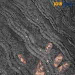 پارچه مجلسی تور کتان ایتالیایی رنگ مشکی طرح برجسته خطی لمه دوزی