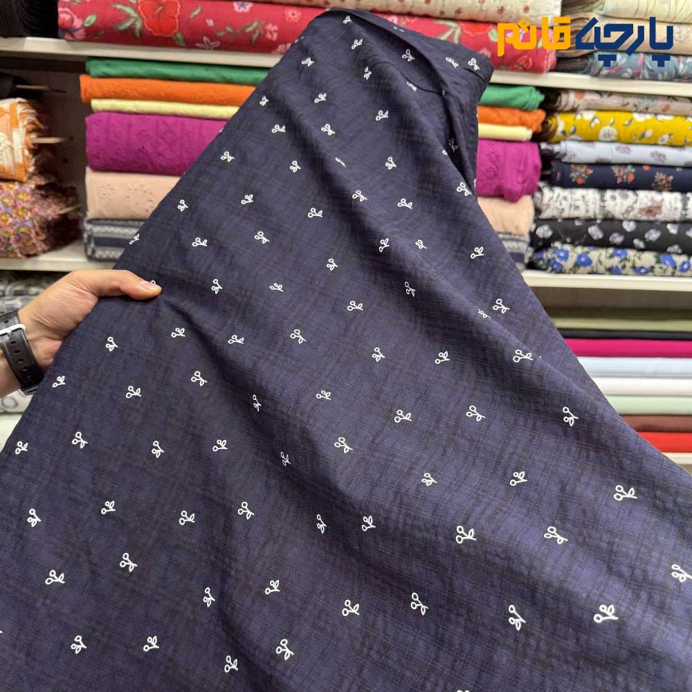 پارچه بهاره و تابستانه وال طرحدار کره ای زمینه سرمه ای تیره طرح آلبالو