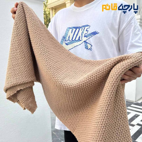 پارچه پاییزه و زمستانه بافت طرح ریز رنگ کرم نسکافه ای متوسط
