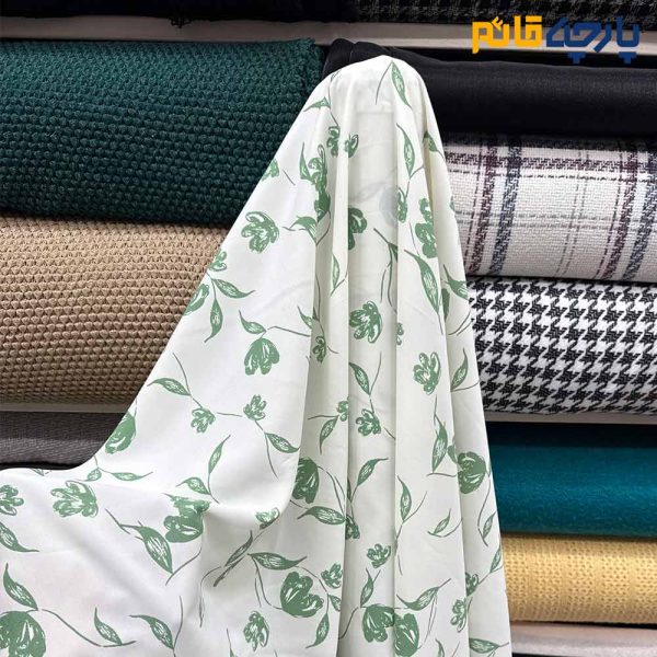 پارچه بهاره و تابستانه کرپ نخ طرحدار زمینه سفید آفوایت گل سبز نعنایی(مینت)