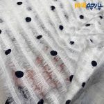 پارچه مجلسی تور کتان کره ای طرح راه راه پر سفید با گلدوزی سرمه ای دایره ای