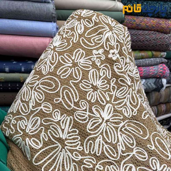 پارچه مجلسی تور کتان کره ای زمینه کرم تیره ربان دوزی خاص