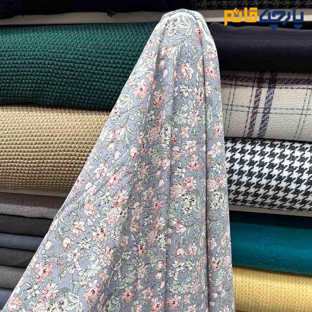 پارچه بهاره و تابستانه کرپ نخ طرحدار گل متوسط رنگی زمینه طوسی روشن
