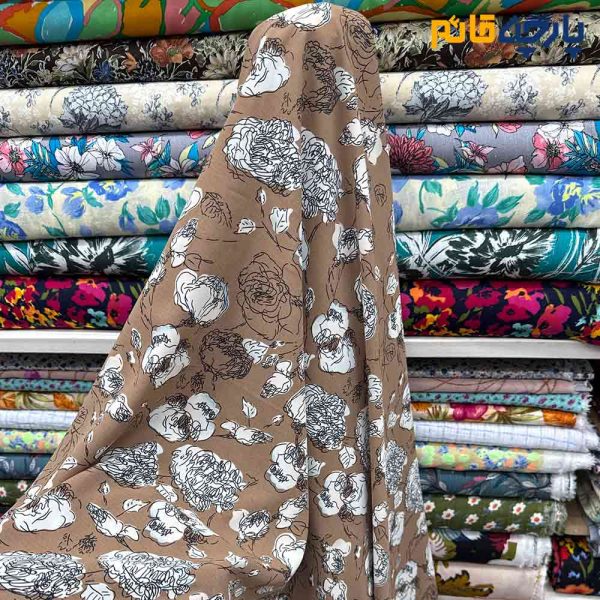 پارچه بهاره و تابستانه کرپ نخ طرحدار زمینه کرم کاکائویی طرح خاص