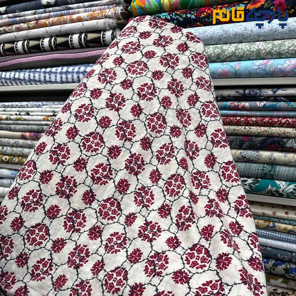 پارچه بهاره تابستانه وال طرحدار زمینه کرم طرح زرشکی