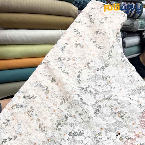 پارچه مجلسی دانتل کره ای زمینه شیری گلبهی طرح خاص