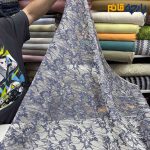 پارچه مجلسی دانتل زمینه روشن طرح متوسط آبی جین