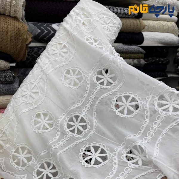 پارچه مجلسی تور کتان خاص رنگ سفید طرح دایره و گل