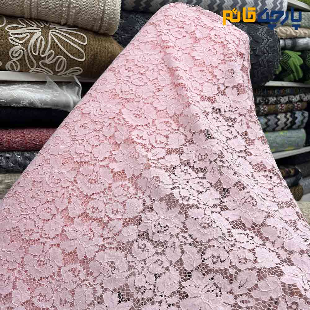 پارچه مجلسی دانتل کتان رنگ صورتی روشن دو طرف حاشیه