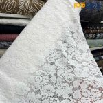 پارچه مجلسی دانتل کتان رنگ سفید دو طرف حاشیه